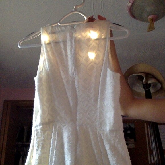 White Guess Dress - Picture 3 of 6